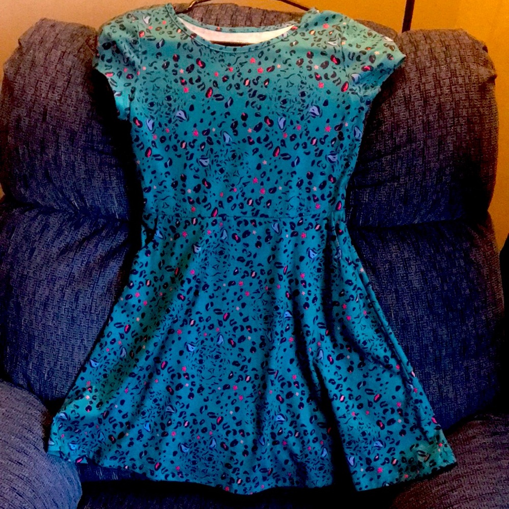 Girls green dress with print size Lg